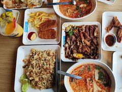 -Pier 21 (Terminal 21 Asok)