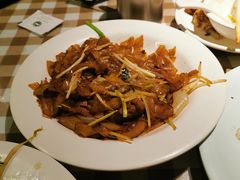 -新大咀港式茶餐厅(宝山万达店)