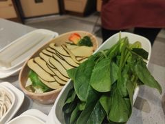-海底捞火锅(新松江路生日主题店)