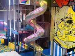 -超时空蹦床团建·VR潮玩运动娱乐·生日派对游乐园(金桥店)