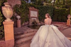 -MANLI BRIDAL婚纱