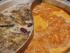 -沸炉重庆老火锅(军事博物馆店)