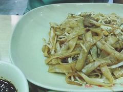 干炒牛河-百家鸡味馆(清泰店)
