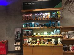 零售区-星巴克臻选(福州仓山万达店)