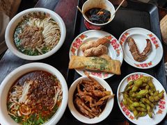 腊肉春卷-東茅街茶馆