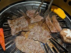 -炼火烤肉店