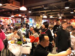 大堂-鲜入围煮花胶鸡海鲜火锅