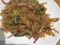 畅销牛肉炒河粉-蓉李记成都名小吃(二七万达店)
