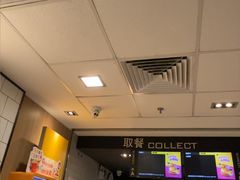 -麦当劳(上海虹桥站30B检票口楼上)