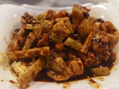 凉拌鸡片-百年粉蒸牛肉