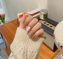 -悦指间美甲美睫