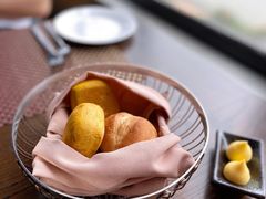 餐前面包-Kathleen's Waitan 凯圣琳江景西餐厅(外滩店)