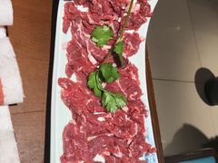 现切牛肉-贵府酸汤牛肉火锅·贵州老字号(飞山街店)