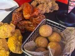 -BHC炸鸡(明洞总店)