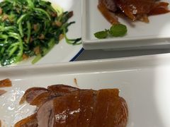 精品烤鸭半只半套-北平楼·烤鸭·北京菜(牡丹园店)