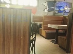 卡座-里岛烤鱼(东港凯虹广场店)