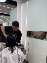 -Z.X HAIR SALON张新美业
