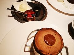 熔岩巧克力蛋糕-福楼法餐厅FLO