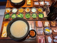 -银米·云南传统过桥米线(双廊黑金冠店)
