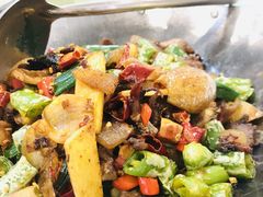 干锅黄牛肉-宜宾海鲜酒家·三十年老字号