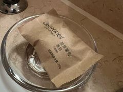 -深圳富苑皇冠假日套房酒店