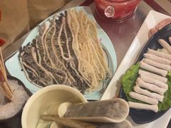 -二荆条·蜀鲜汇城市森林火锅