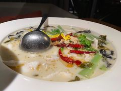 金汤酸菜海鲈鱼-肴约·花园式餐厅(湖里店)