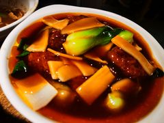 砂锅手工狮子头-渝信川菜(长安店)