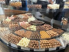 -Laderach 莱德拉(上海环贸iapm店)