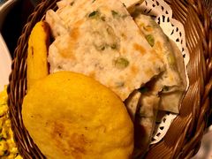 -余家庄肥肠鱼地方汤锅(银杏大道店)