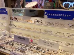 -爱视眸Eyeblling眼镜·依视路·蔡司镜片折扣店(百联南方商城购物中心)