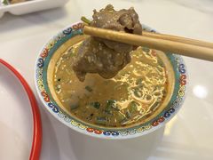 -毛辣果·贵州红酸汤牛肉火锅(西单店)