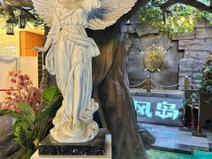 -暴风岛沉浸式体验馆(百联世纪店)