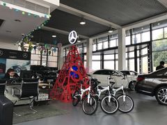 -上海星瀚奔驰4S店(红柳路店)