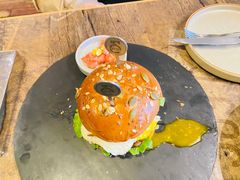 -HIGH FIVE哈福手工汉堡(桂林路店)