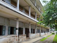 -吐斯廉屠杀博物馆