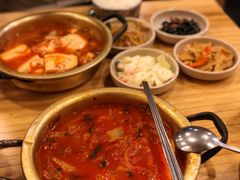 猪颈肉泡菜汤-金北顺大锅家(신사본점)