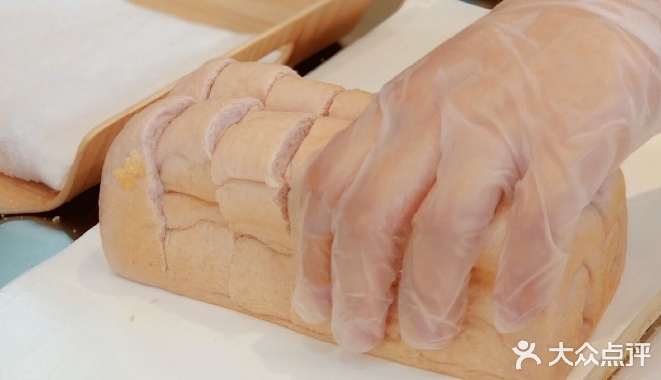 报告！！！发现一家新面包店🍞