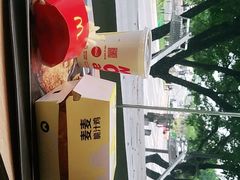 -麦当劳(龙洞店)