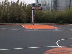 -洛克公园·篮球·足球·羽毛球(莘庄店)