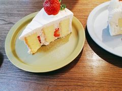 草莓糯米蛋糕-野路甜点铺(松柏路店)