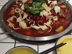 -晓彭肥肠鸡·泡椒鸡火锅(水木天地店)