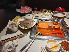 -海底捞火锅鲜切牛肉主题店(长寿路店)