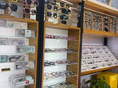 -沪睛眼镜蔡司官方授权店(金桥佳林路店)