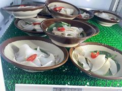 -尚品海鲜肥牛自助火锅(湖明店)