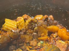 -山河屯铁锅炖·非遗东北菜(南山店)