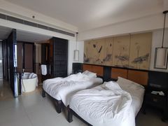 -三亚湾海居铂尔曼度假酒店