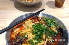 Bear Bear Snail Rice Noodles