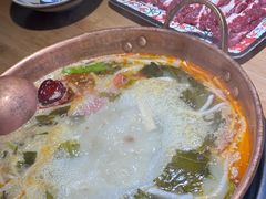 -洱火云南酸菜牛肉火锅(石景山当代商城店)