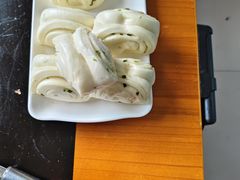 -东北烧烤铁锅炖水库鱼